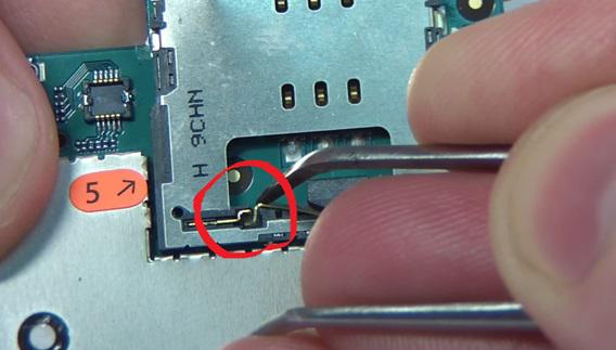 Причины проблемы с сим-картой на Apple iPhone 4 32GB NeverLock (Black)