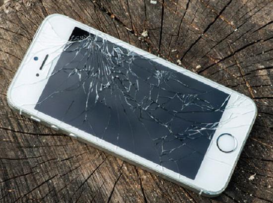 разбитое стекло iPhone 6 Plus